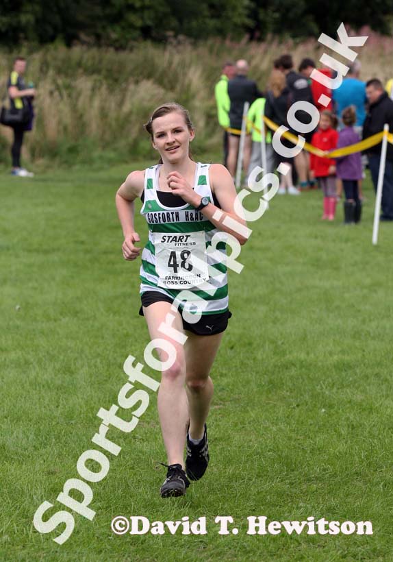 Rachel Lungren (Gosforth) winner of the senior womens race at the Sunderland Open Cross Country. Photo: David T. Hewitson/Sports for Pics